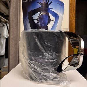 AMC EXCLUSIVE “ Renaissance” Popcorn bucket, mini poster & glasses